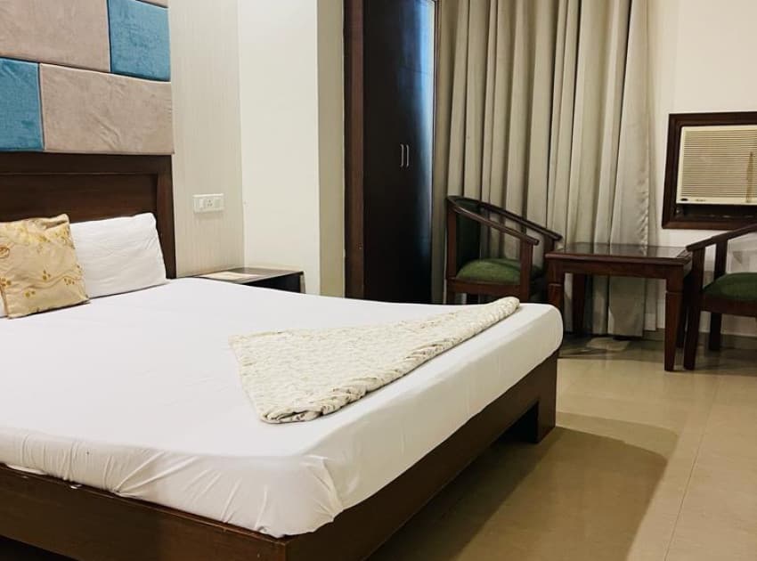 Book Deluxe Double Room room in Chandigarh