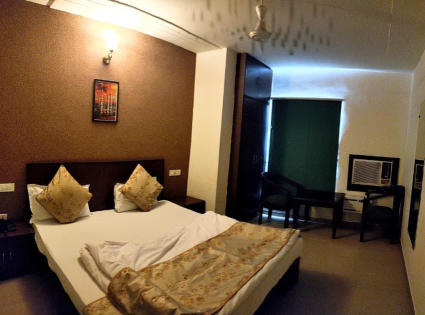 Book Executive Room room in Chandigarh