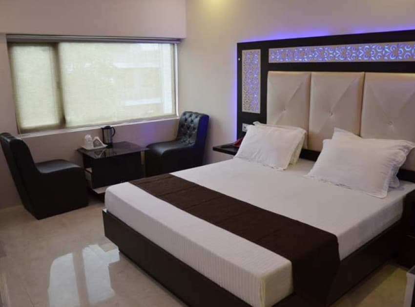 Book Super Deluxe Single Room room in Chandigarh