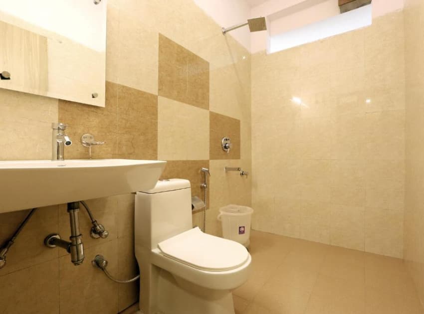 Book Deluxe Triple Room room in Delhi