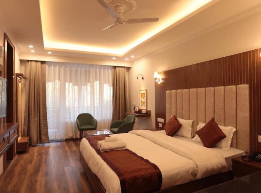 Book Deluxe Suite Double Bed room in Leh Ladakh