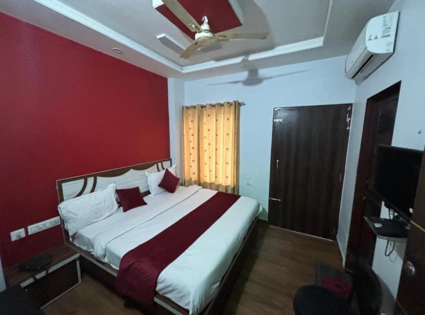 Book Double Room room in Jaipur