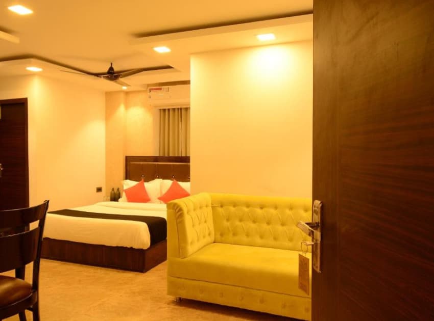 Book Suite Room with Balcony room in Jaipur