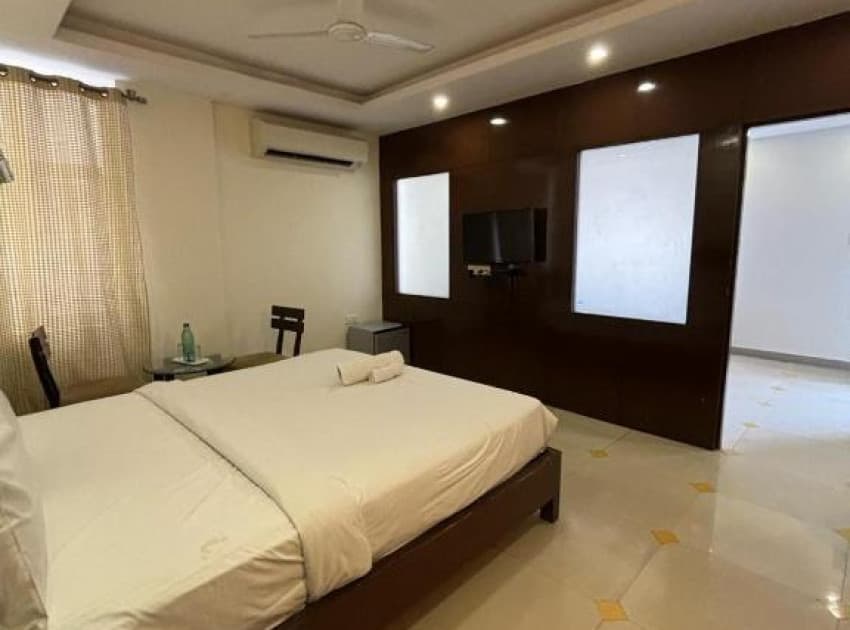 Book Suite Room room in Jaipur