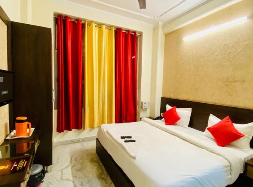 Book Deluxe King Room room in Jaipur