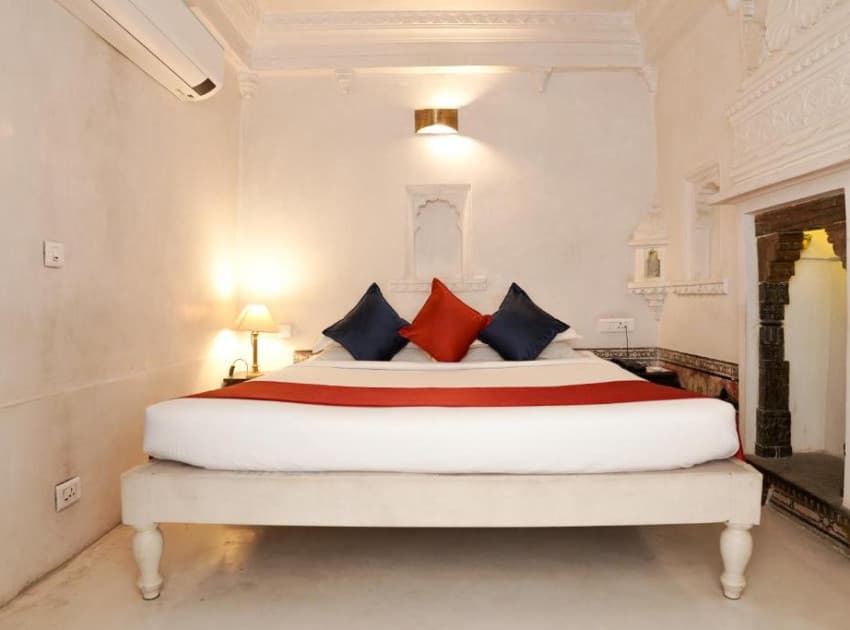 Book Suite Room room in Udaipur