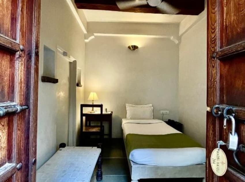 Book Standard Single Room room in Udaipur