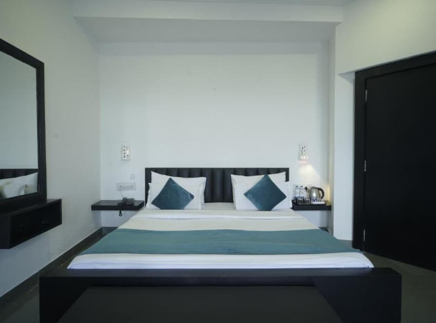 Book Standard Double Room room in Udaipur