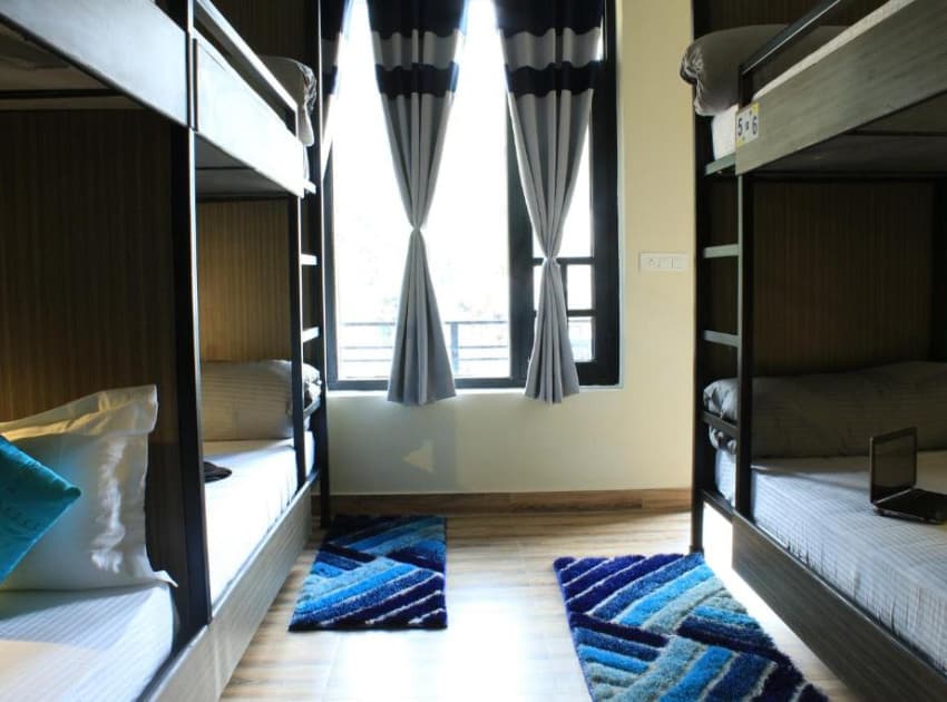 Book 6 Bed Dormitory room in Macleodganj