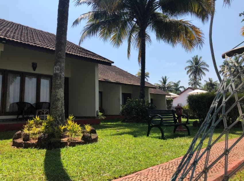 Book Lake View Cottage room in Kumarakom