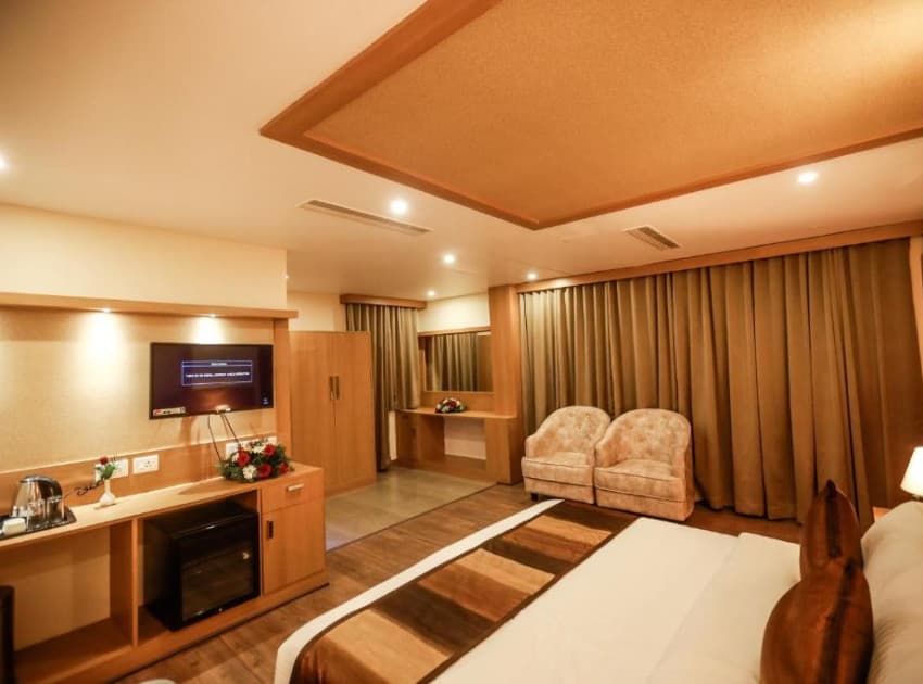 Book Junior Suite room in Kannur