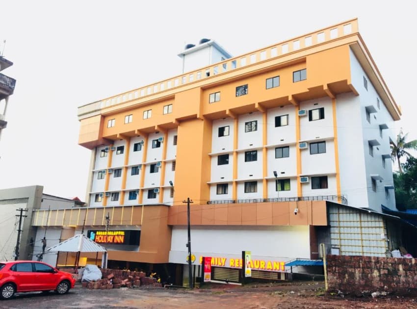 Book Economy Single Room room in Kasaragod