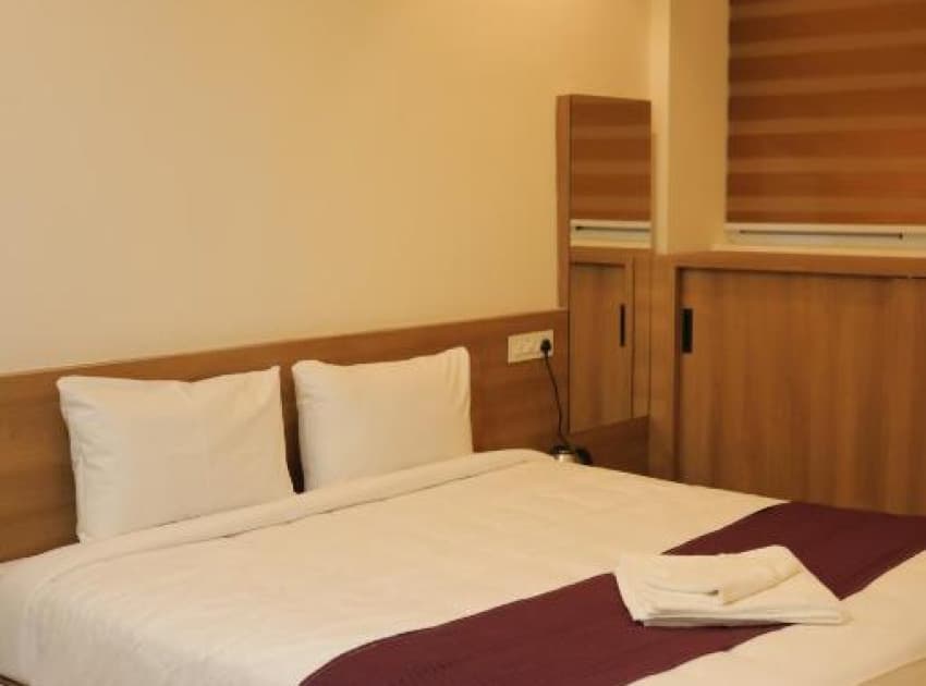 Book Single Room room in Palakkad