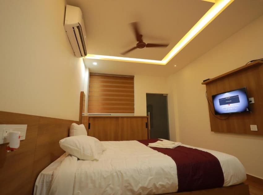 Book Standard Double Room room in Palakkad