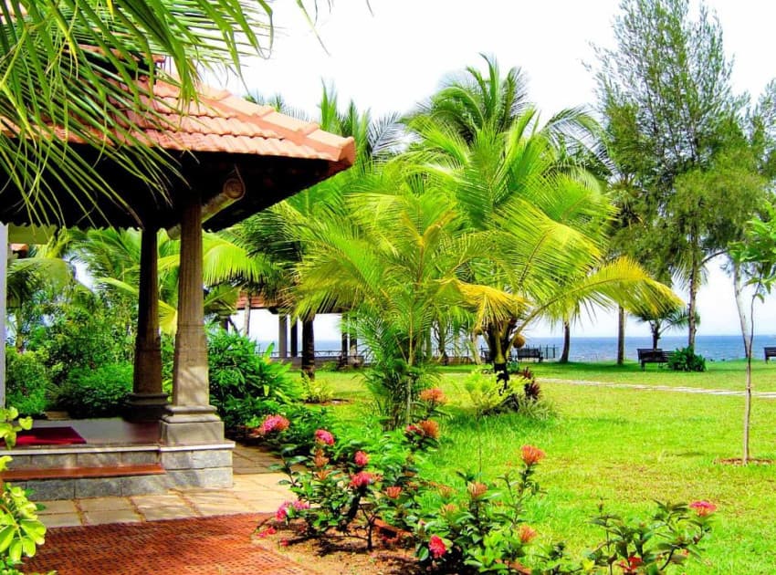 Book Premium Heritage Villa room in Kumarakom