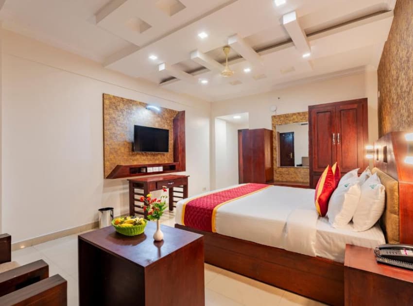 Book Premium Double Room room in Kumarakom