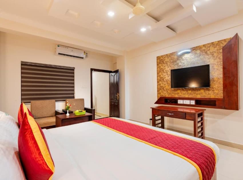 Book Premium Double Room room in Kumarakom
