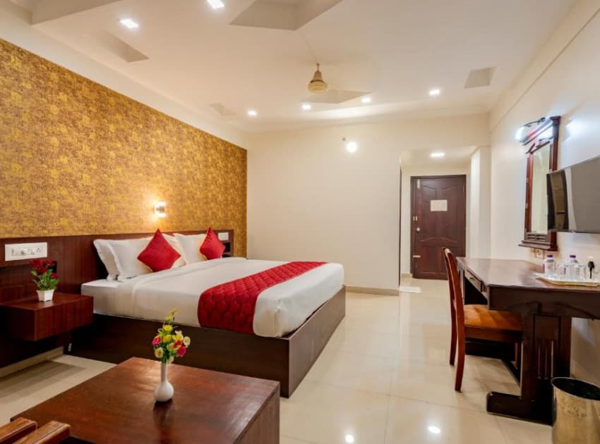 Book Premium Triple Room room in Kumarakom