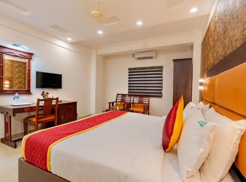 Book Royal Suite Triple room in Kumarakom