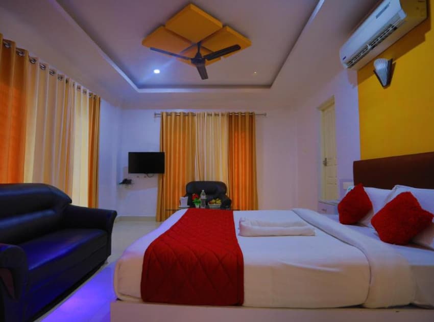 Book Standard Rooms room in Athirapally