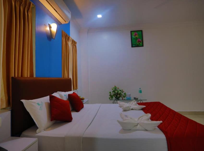Book Deluxe Rooms room in Athirapally