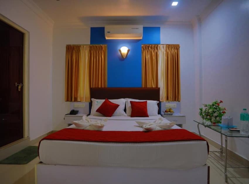 Book Deluxe Rooms room in Athirapally