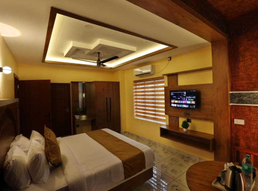 Book Premium Suites room in Athirapally