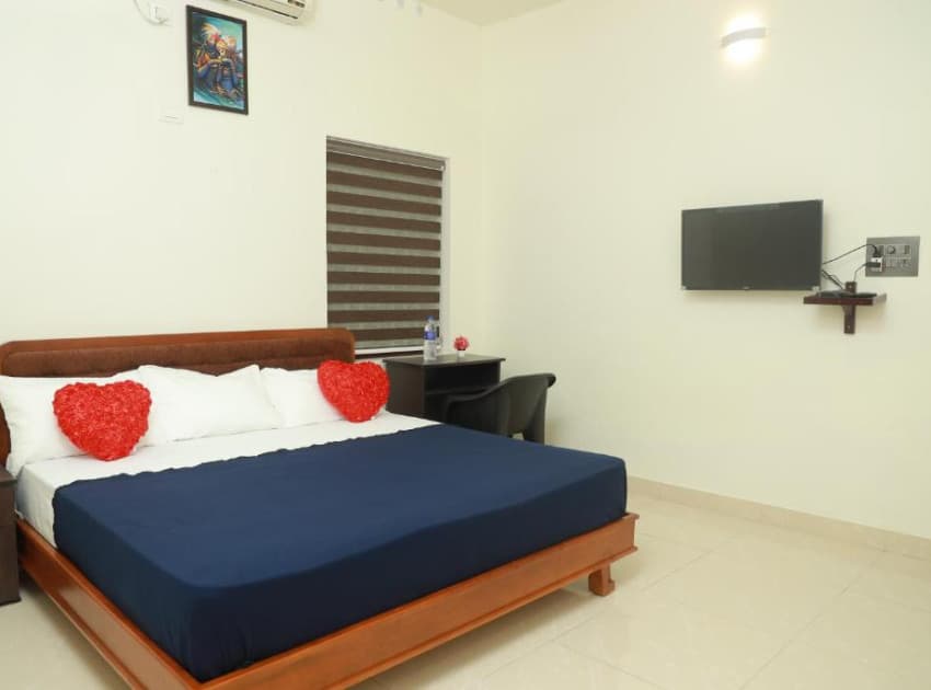 Book Deluxe Room room in Athirapally
