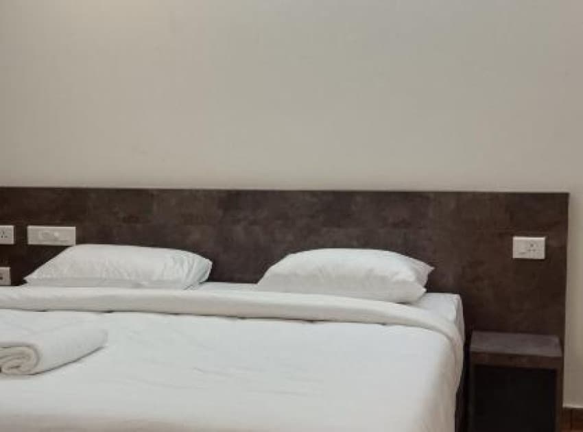 Book Standard Queen Room room in Athirapally