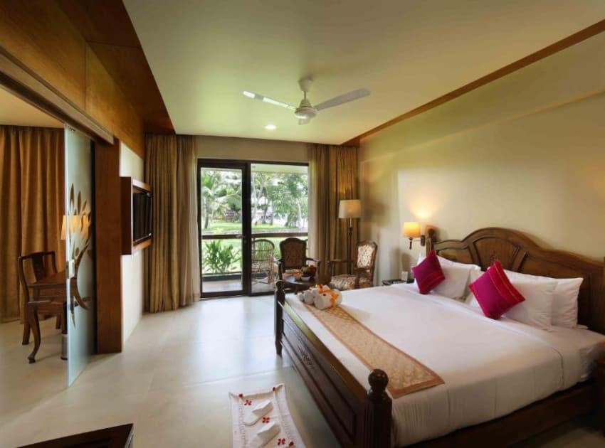 Book Lake View Elite Rooms room in Alappuzha