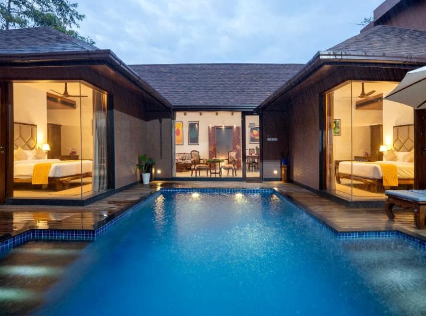 Book Pool Villa room in Alappuzha