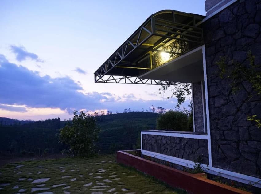 Book Luxury Villa for 4 Persons room in Idukki