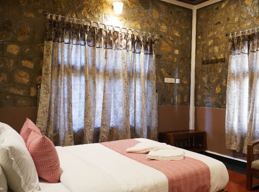 Book Luxury Villa for 4 Persons room in Idukki