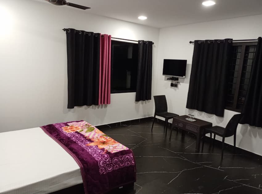 Book Standard Queen Room room in Idukki