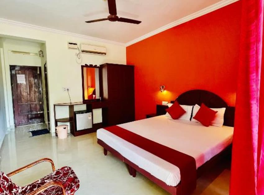 Book Budget Double Room room in Kovalam