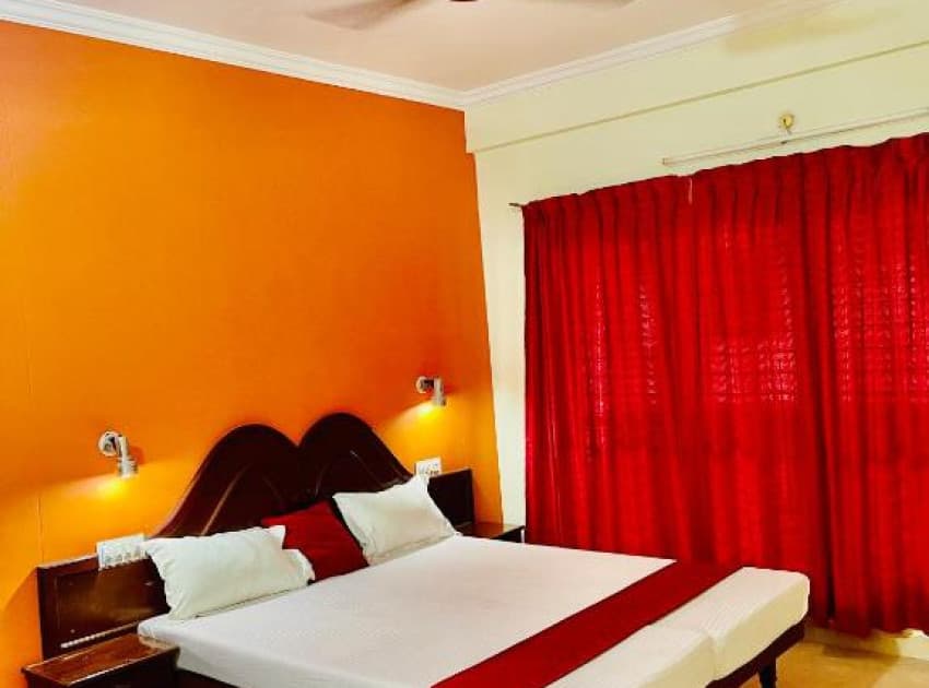 Book Deluxe Double Room with Balcony room in Kovalam