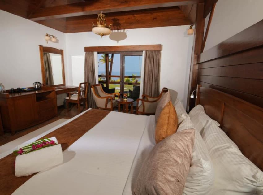 Book King Room with Pool View room in Kumarakom