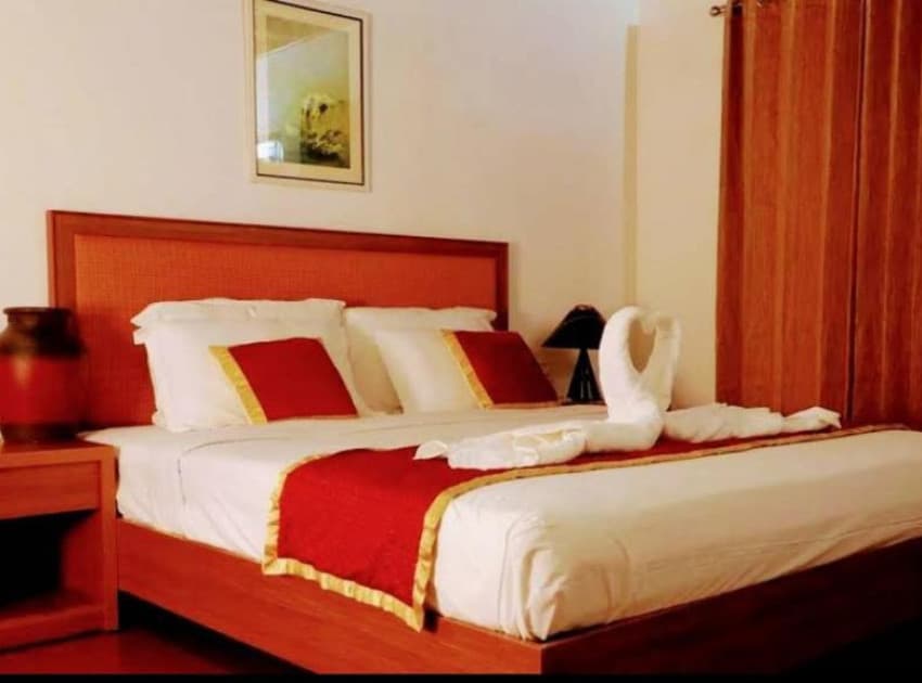 Book Deluxe Double Room room in Kumarakom