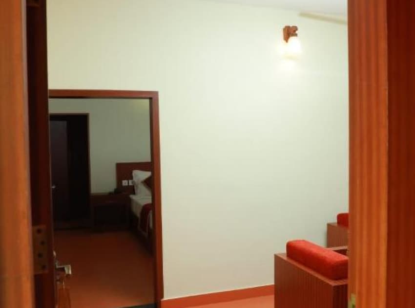 Book Deluxe Suite room in Kumarakom