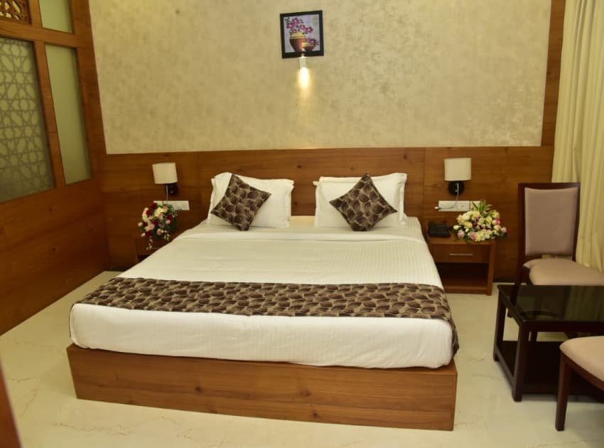 Book Ac Deluxe Rooms room in Palakkad
