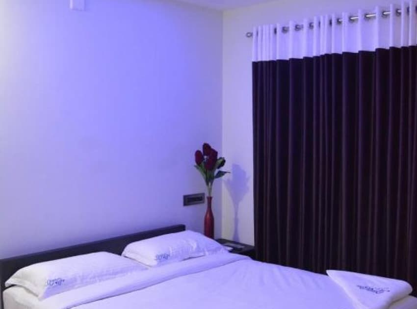 Book Double Room with Lake View room in Palakkad