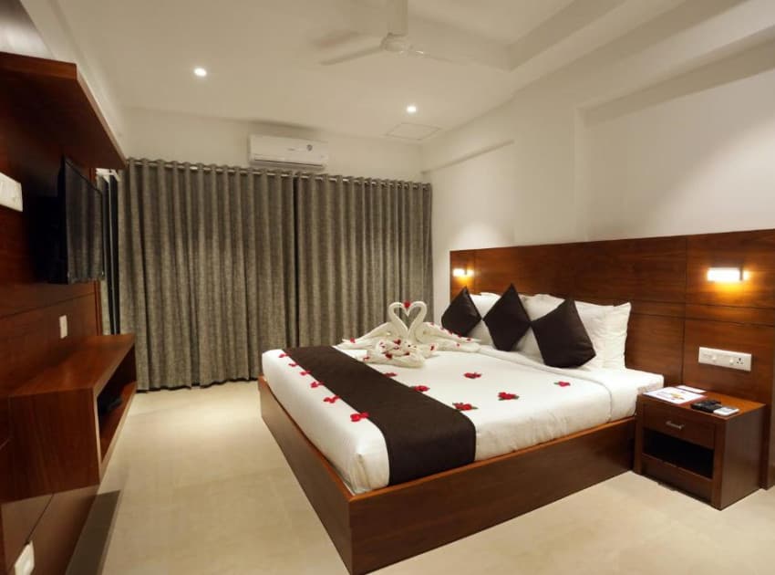 Book Standard Double Room room in Kottayam