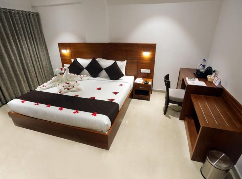 Book Suite Single Room room in Kottayam