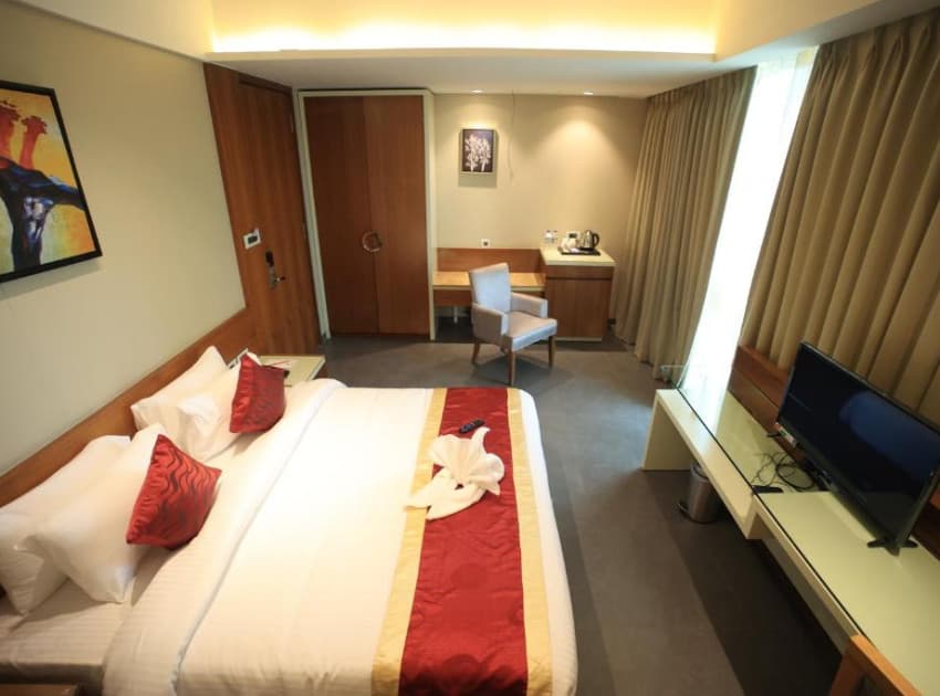 Book Superior Twin Room room in Mumbai