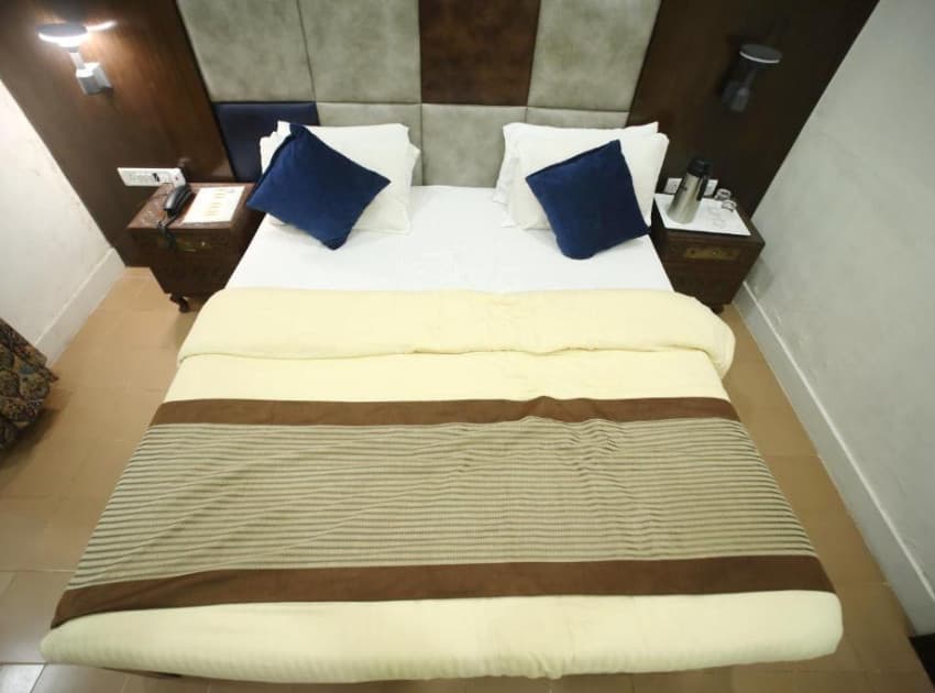 Book Deluxe Double Room room in Matheran