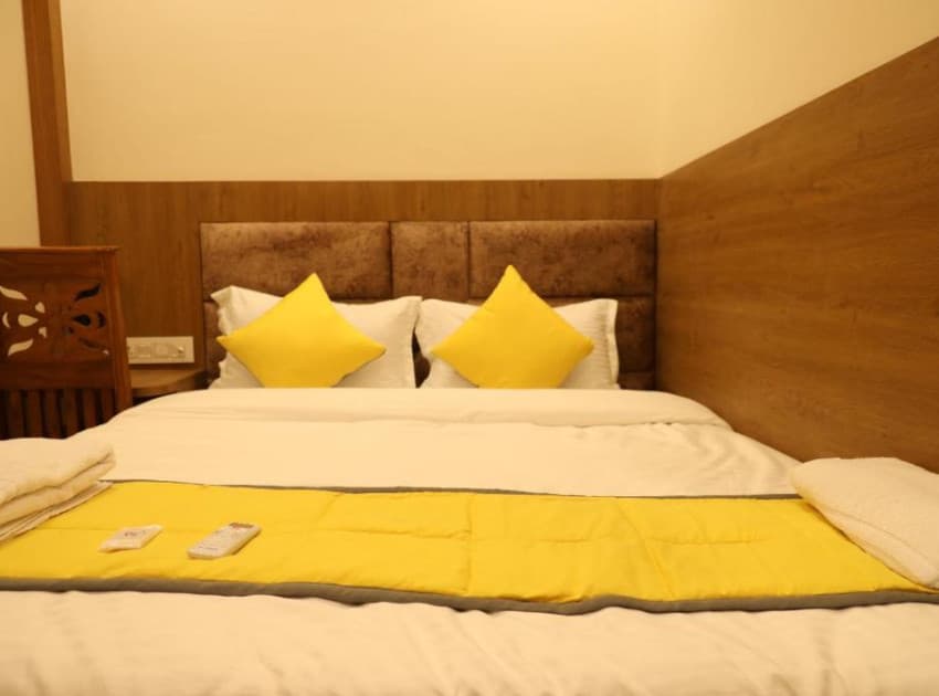 Book Triple Bed Room room in Coimbatore