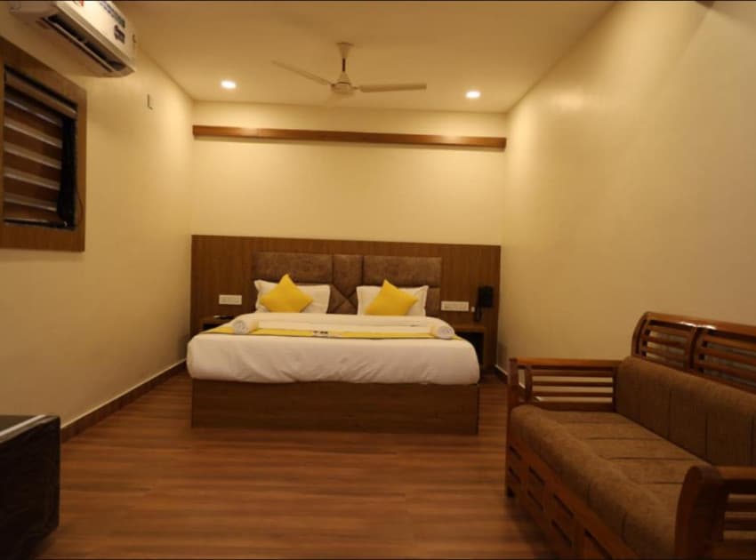 Book Triple Bed Room room in Coimbatore