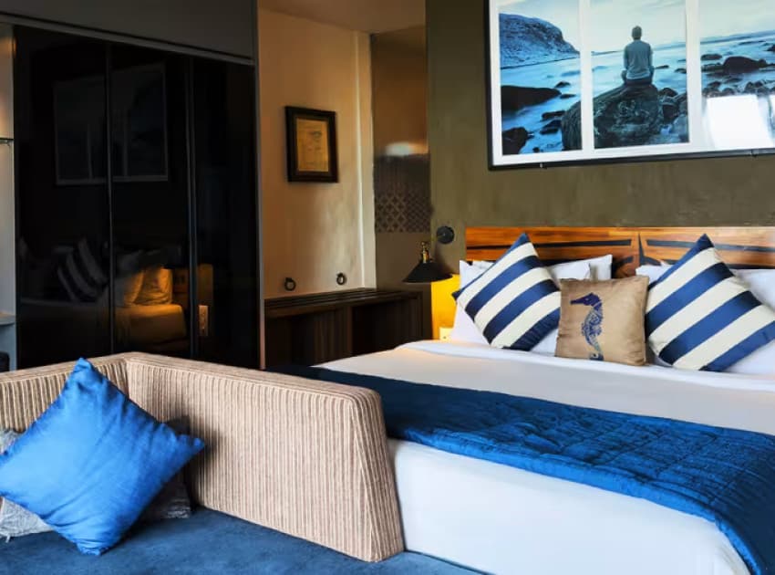 Book H Cabin room in Karwar