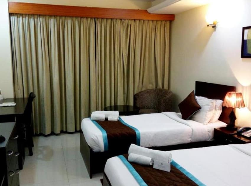 Book Queen Single Bedroom room in Chennai