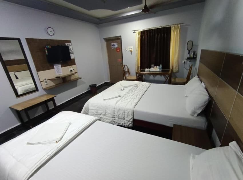 Book Deluxe Triple Room room in Mahabalipuram